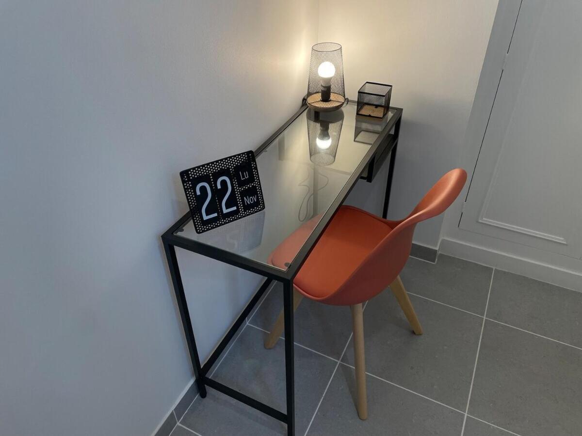 Le Familial Proche Gare Apartment Sens Bagian luar foto