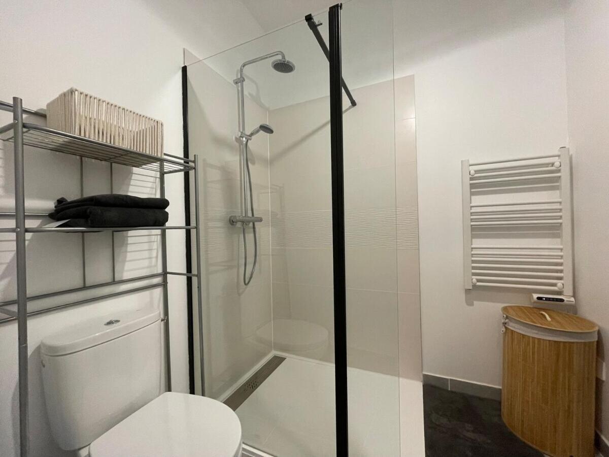 Le Familial Proche Gare Apartment Sens Bagian luar foto